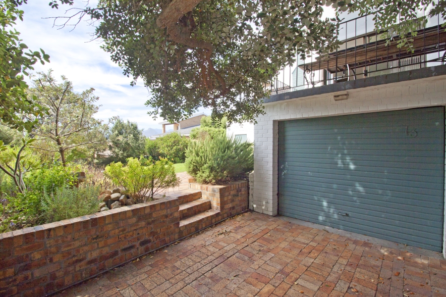 To Let 3 Bedroom Property for Rent in Kommetjie Western Cape